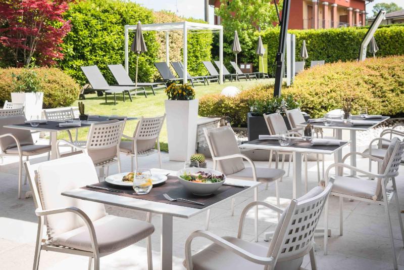 Enjoy Garda Hotel - image 2
