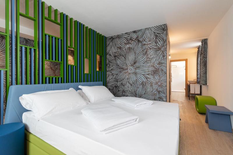 King Suite image 1