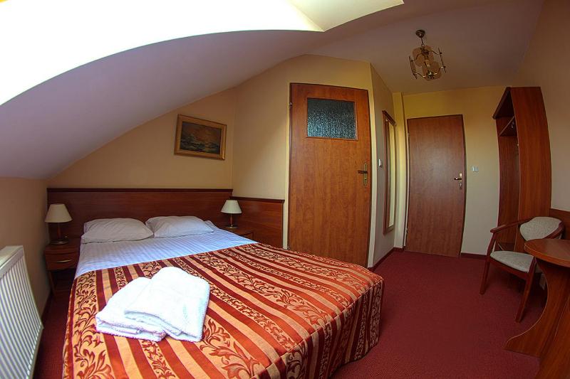 Double or Twin Room image 3