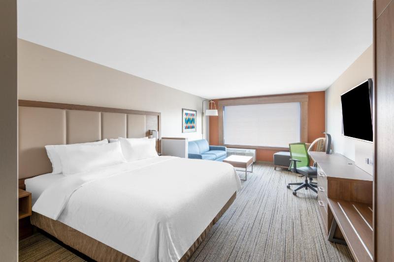 Holiday Inn Express And Suites Phoenix - Airport North By IHG - image 17