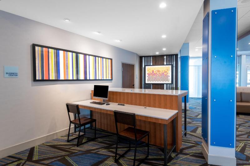 Holiday Inn Express And Suites Phoenix - Airport North By IHG - image 21