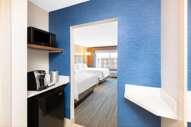 Holiday Inn Express And Suites Phoenix - Airport North By IHG - image 6
