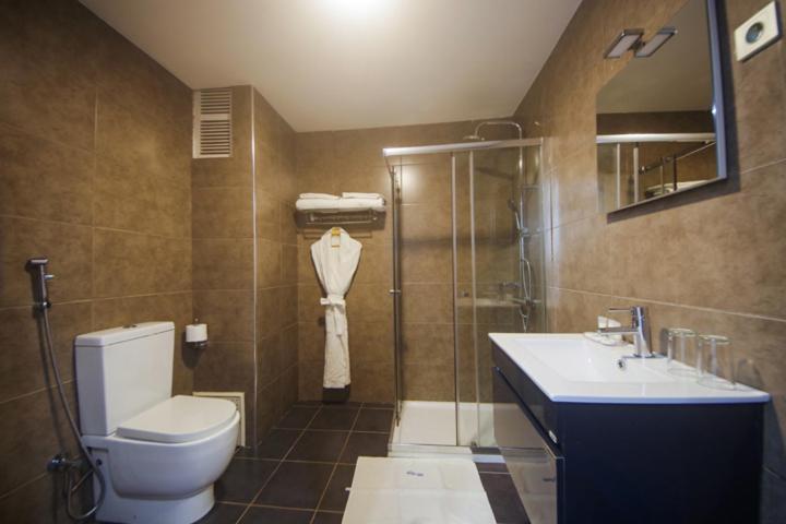 Hotel Nina - image 8