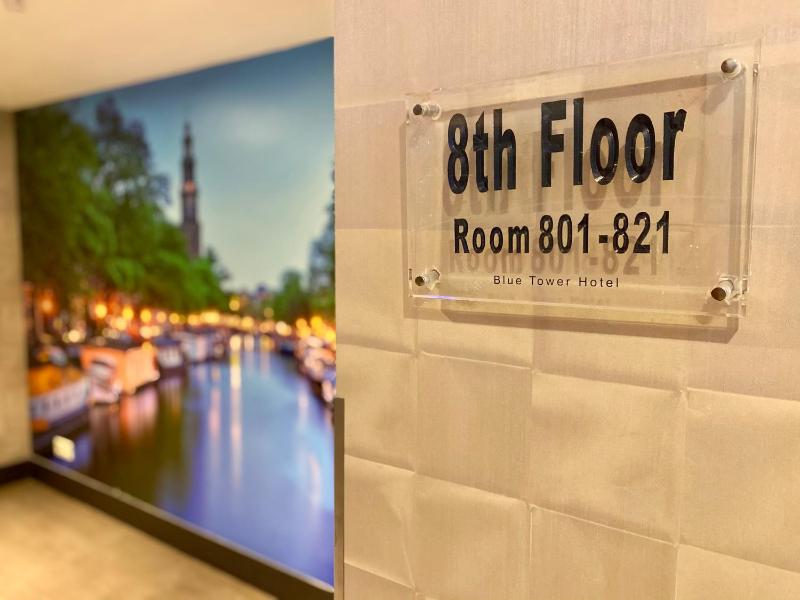 XO Hotels Blue Tower - image 11