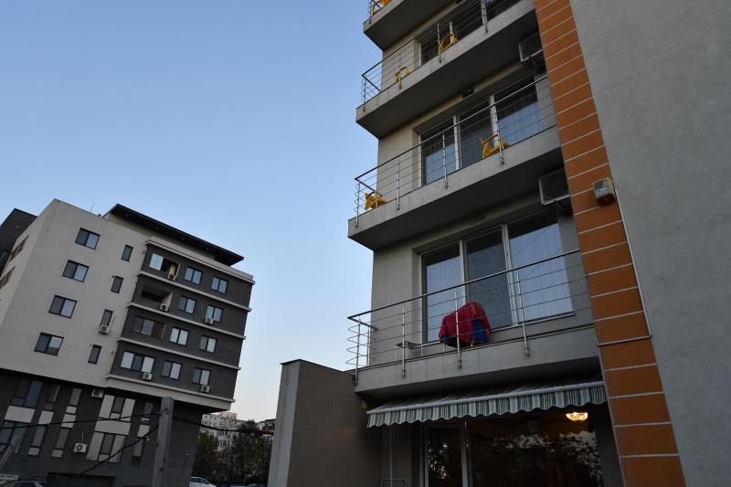 Apartment with Balcony image 3