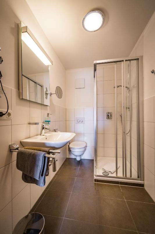 Deluxe Double Room with Balcony image 2
