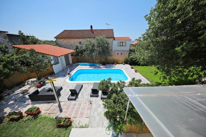 Apartment 877-3 - image 3
