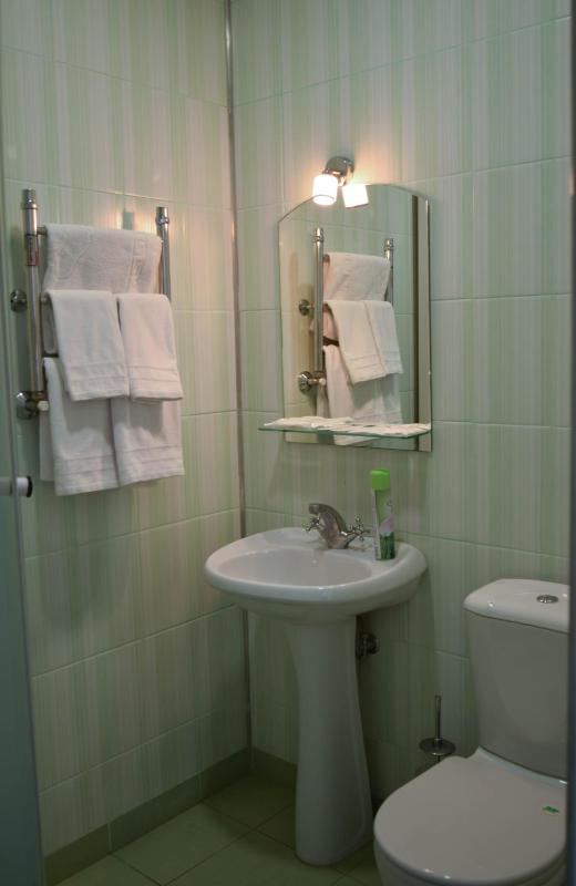 Deluxe Double Room with Two Double Beds image 3