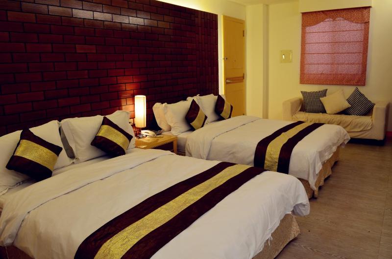 Yake Homestay - image 37