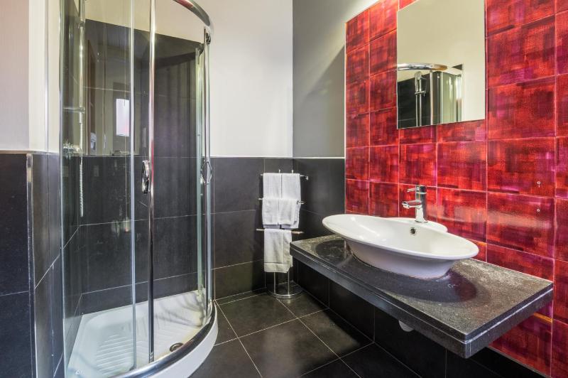 Superior Double Room image 4