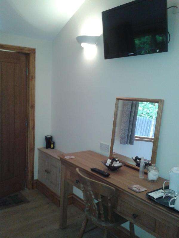 Double Room image 3