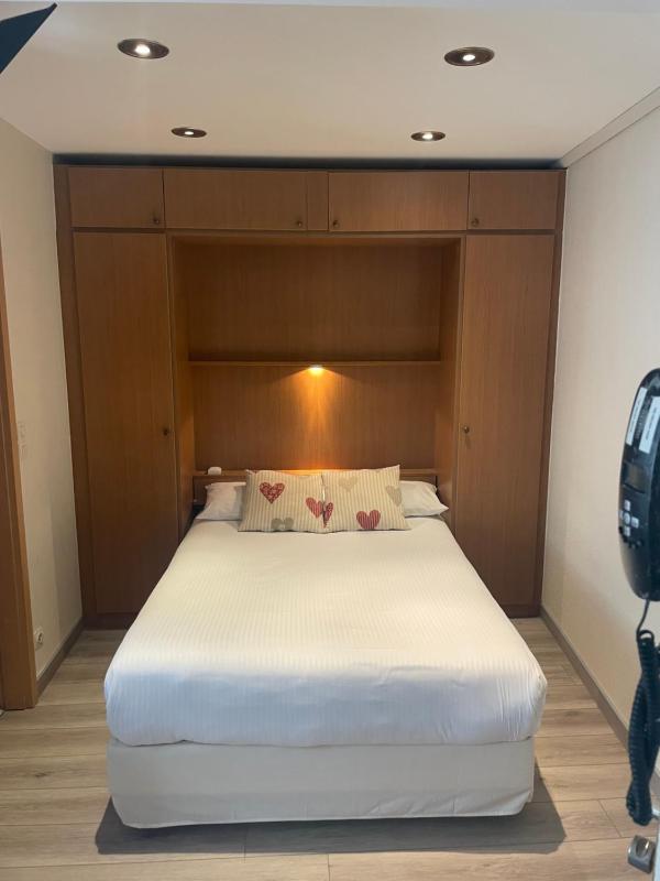 Quadruple Room image 3