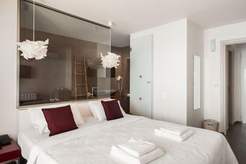 Superior Two-Bedroom Suite with Sea View image 3