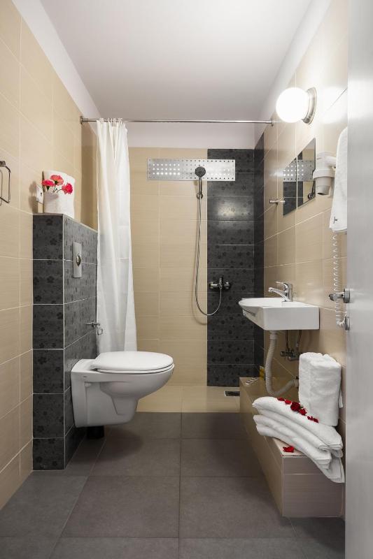 Superior Double or Twin Room with Sea View image 1