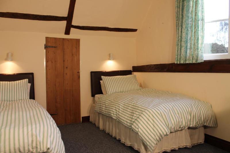 Carpenters Cottage image 2