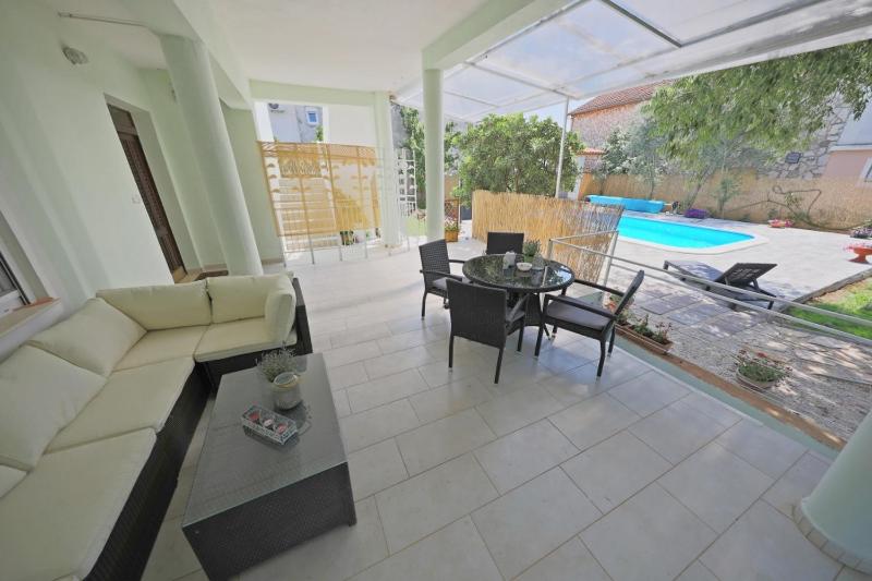 Apartment 877-1 - image 25