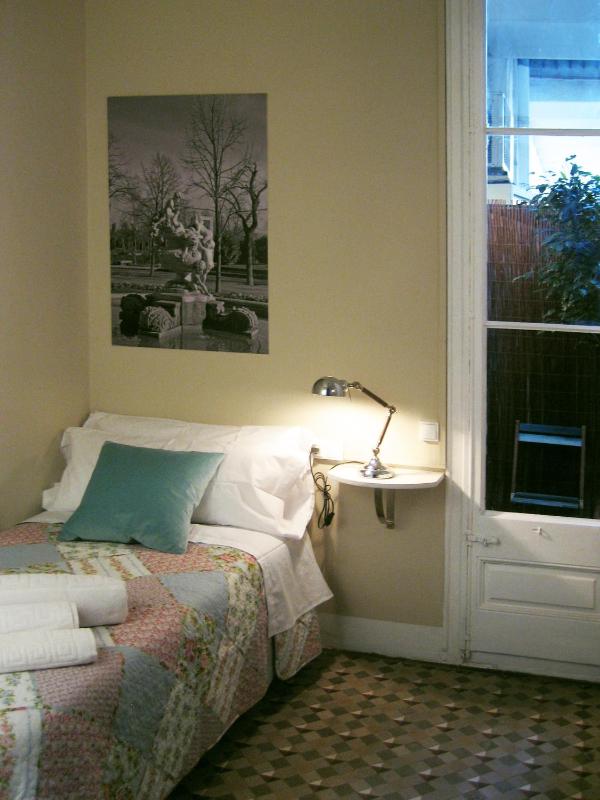 Single Room image 2