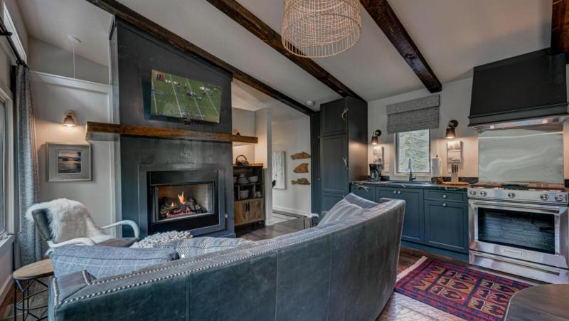 La Pequena Pecos - Modern Rustic Tiny Home along the River! | fire pit - image 18