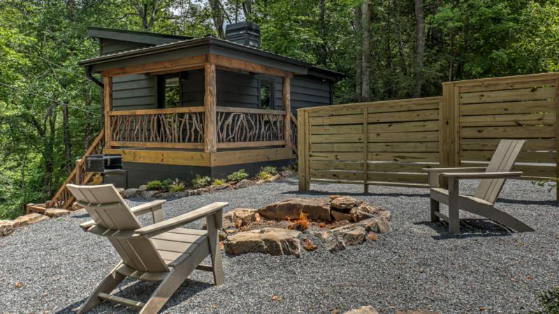 La Pequena Pecos - Modern Rustic Tiny Home along the River! | fire pit - image 2