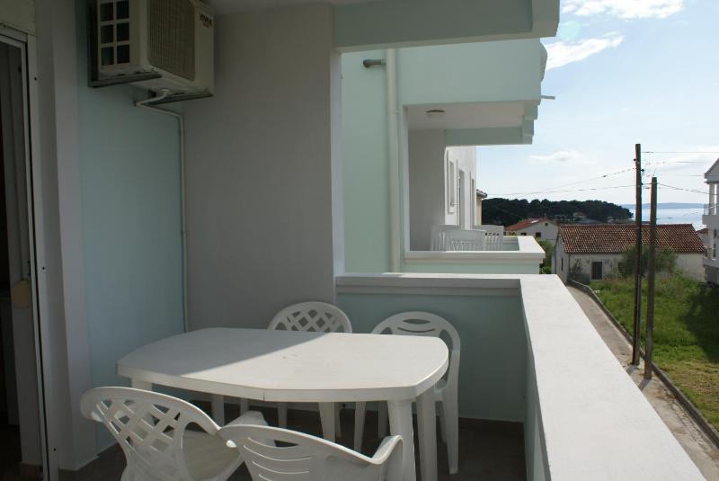 One-Bedroom Apartment with Terrace image 2
