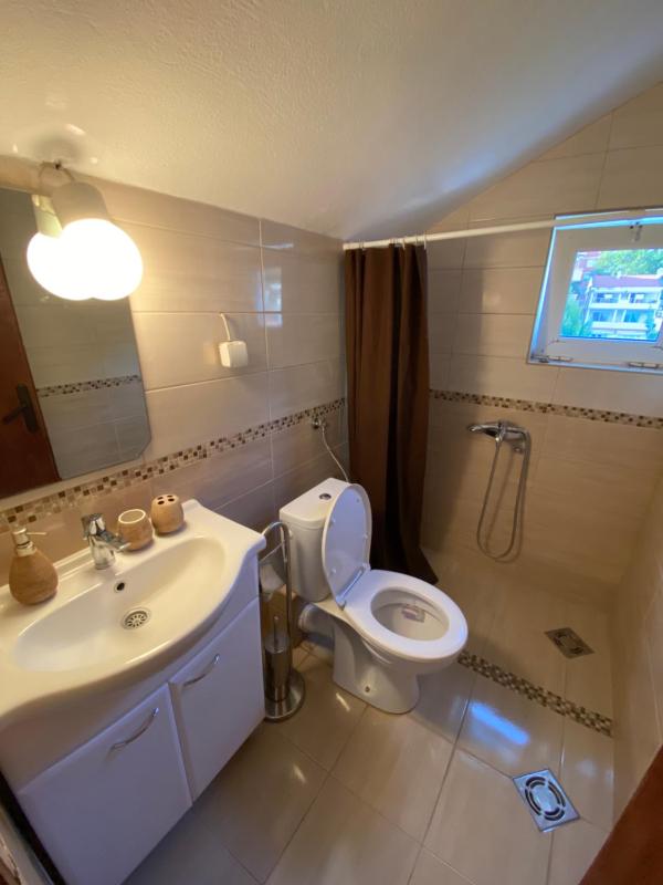 Attic Two-Bedroom Apartment with Balcony and Sea View image 3