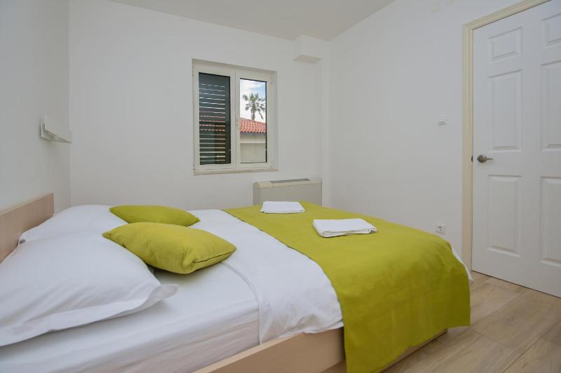 Apartment with Sea View image 1