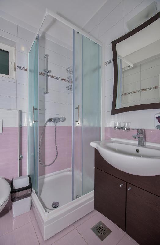 Apartment with Sea View image 2