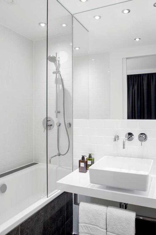 Hotel Amano Grand Central - image 11