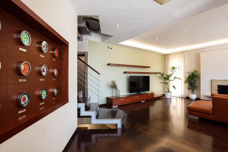 Villa City View - Heated Pool & Gym & Sauna - Majestic views - 5 min drive from center - image 21