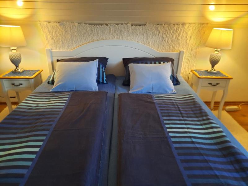 Standard Queen Room image 2