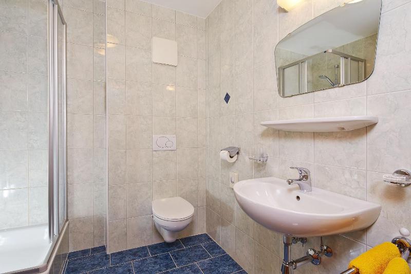 Studio Apartment with Balcony image 3