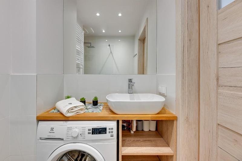 Korfu - 200 m from the Beach by Lion Apartments Sopot - image 12