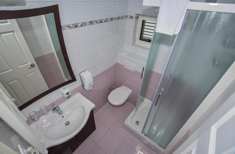 Apartment with Sea View image 2
