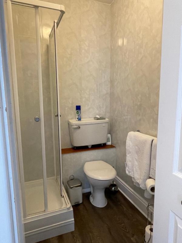 Double Room image 3