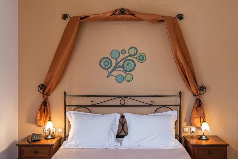 Standard Double Room image 1