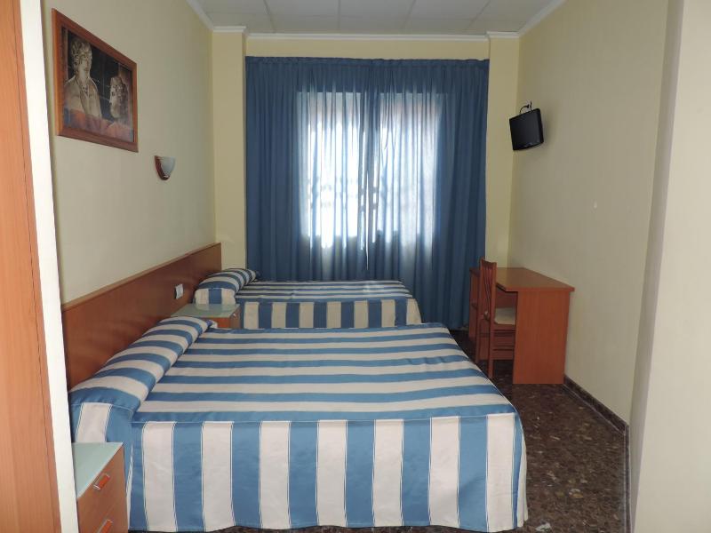 Double or Twin Room image 2