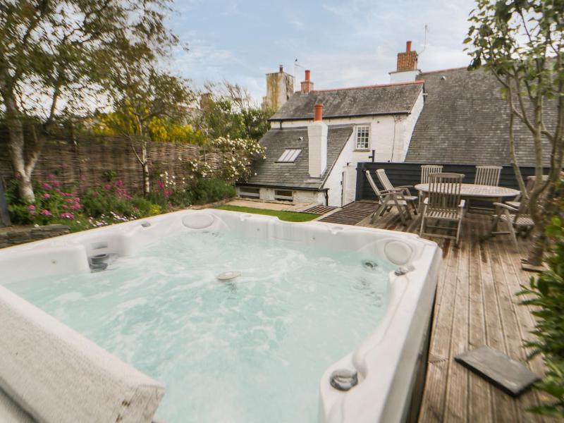 Great Western Farmhouse - image 20