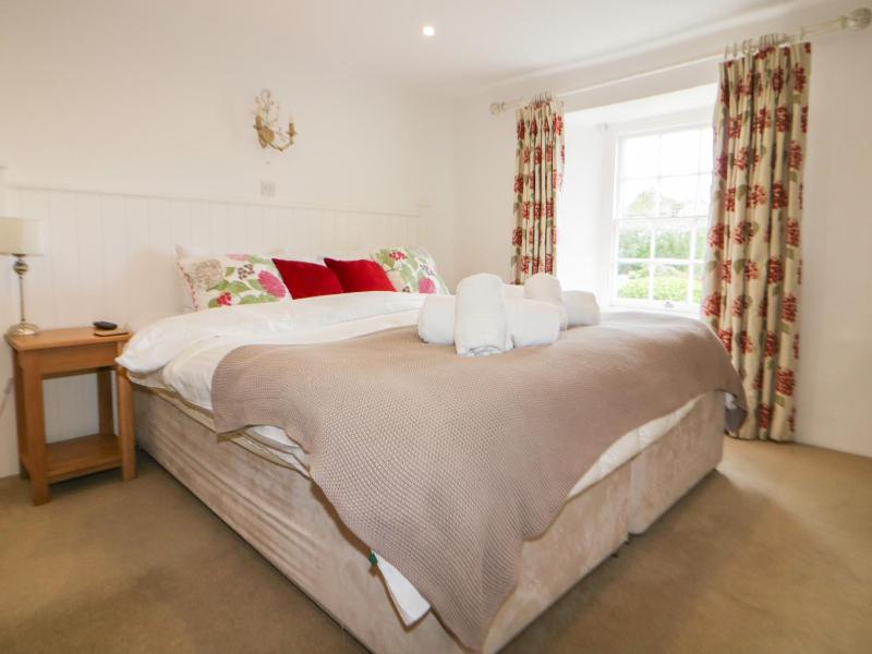 Great Western Farmhouse - image 19