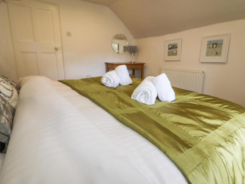 Great Western Farmhouse - image 28