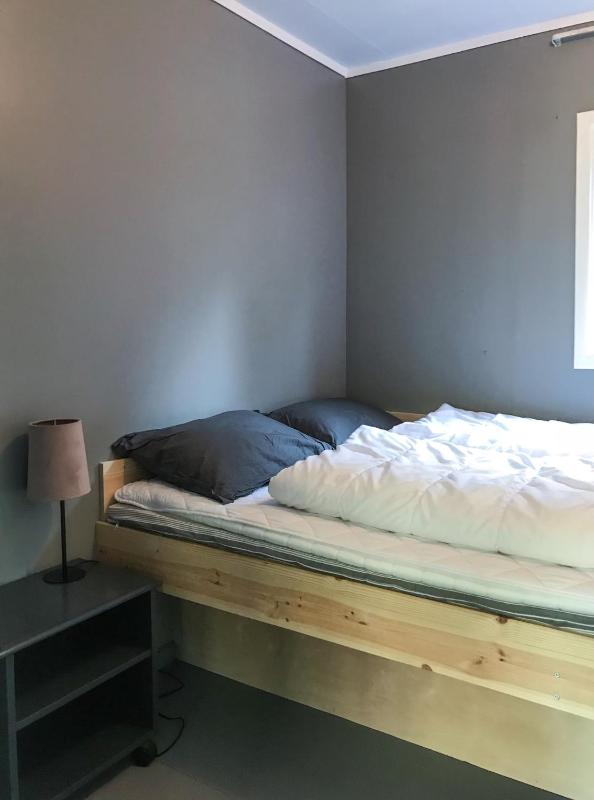 Two-Bedroom Cottage with Private Bathroom  image 3