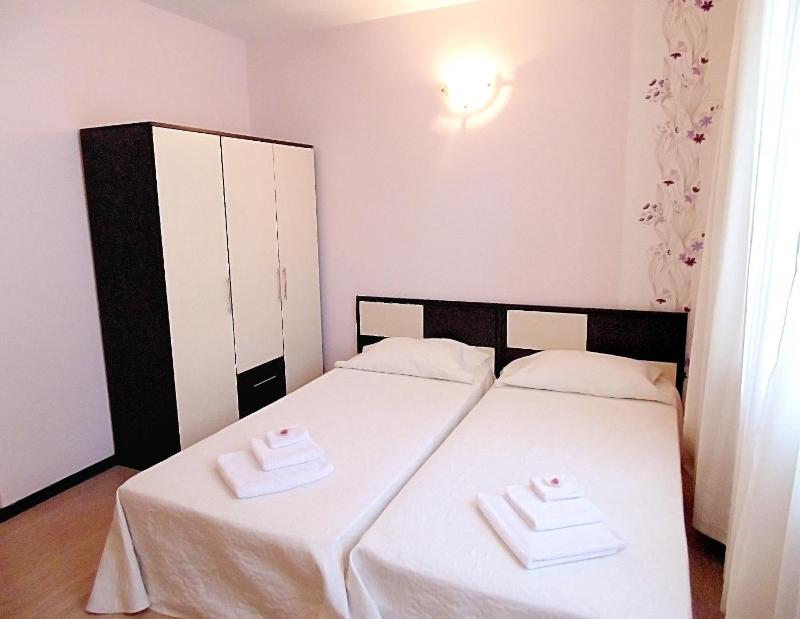 One-Bedroom Apartment (4 Adults) image 4
