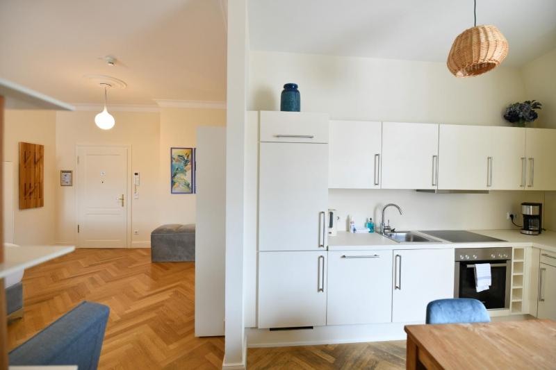 Deluxe Suite image 3