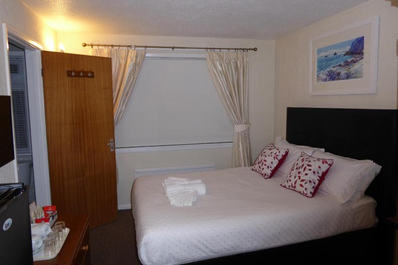 Family Room image 1