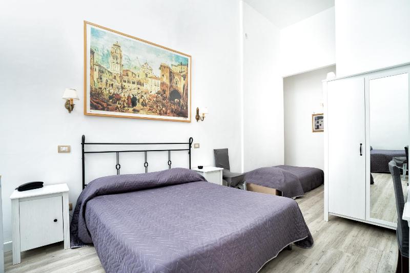 Quadruple Room image 3
