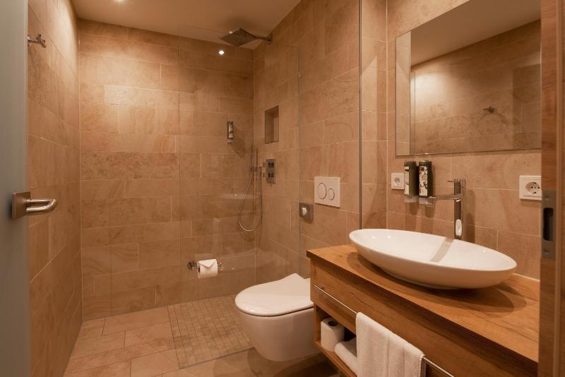 Double Room image 3
