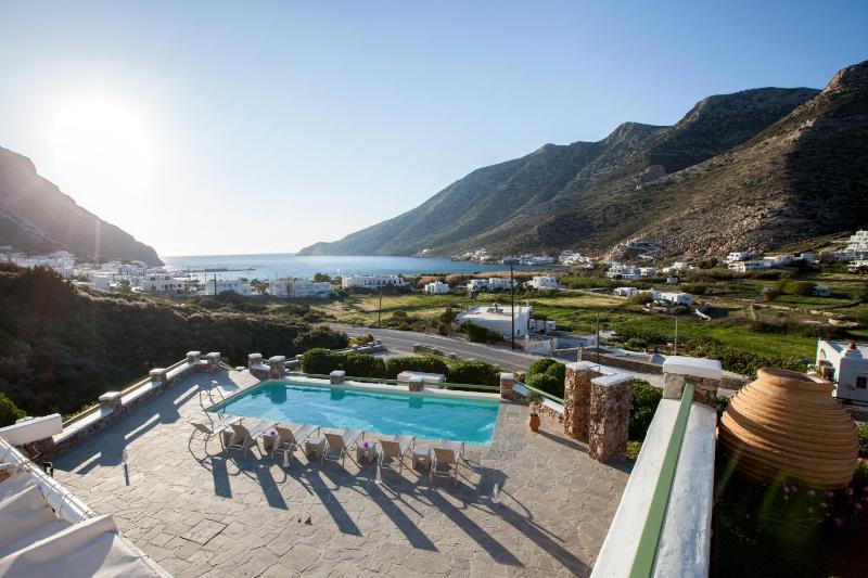 Double Room with Sea View image 3