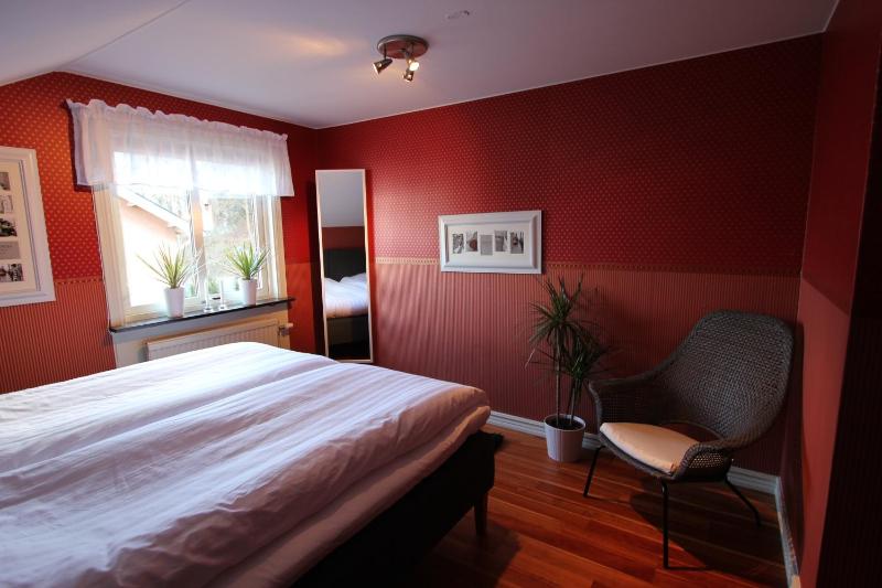 Double Room with Shared Bathroom image 2