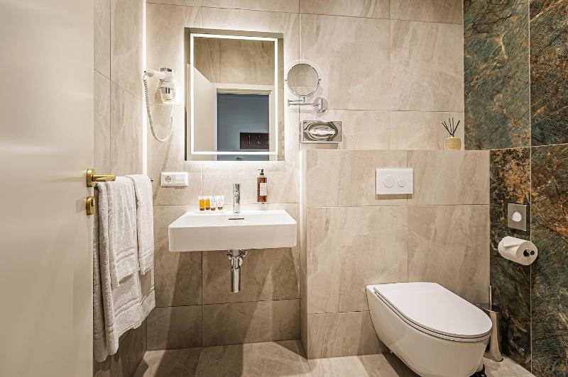 Superior Apartment with Morning Spa Access image 4