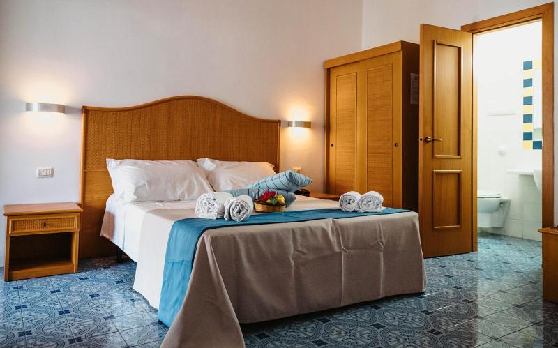 Quadruple Room image 1