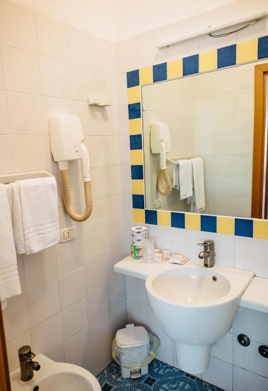 Triple Room image 3